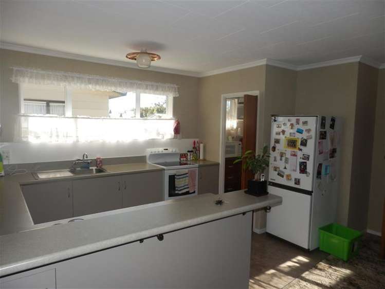 143 Great North Road Winton_2