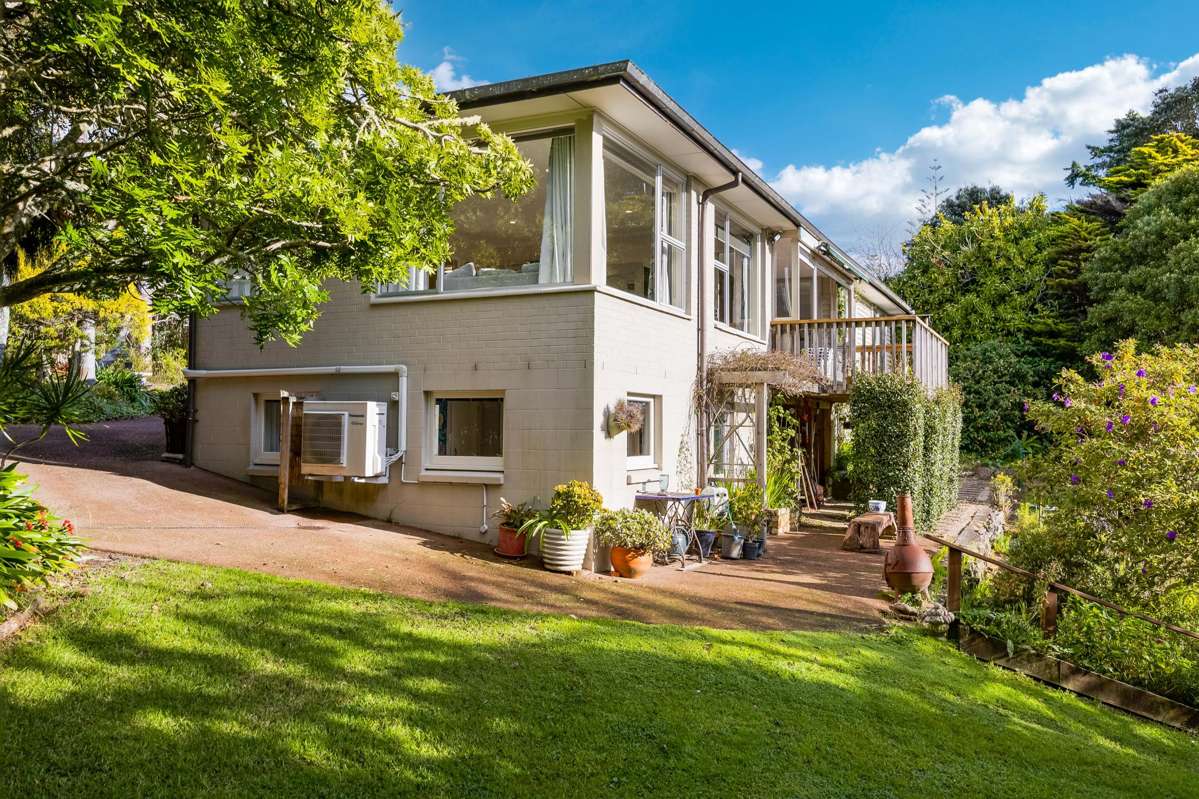 1135 Scenic Drive North_0