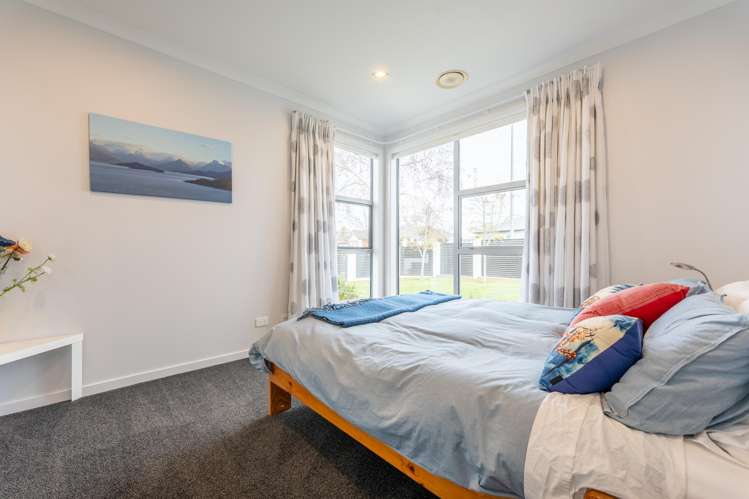 2 Meadowstone Street Gleniti_26