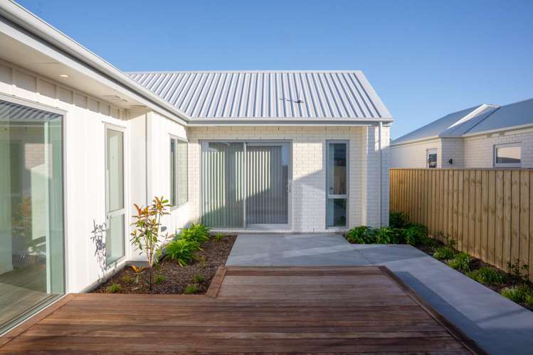 27 Harlequin Drive_3