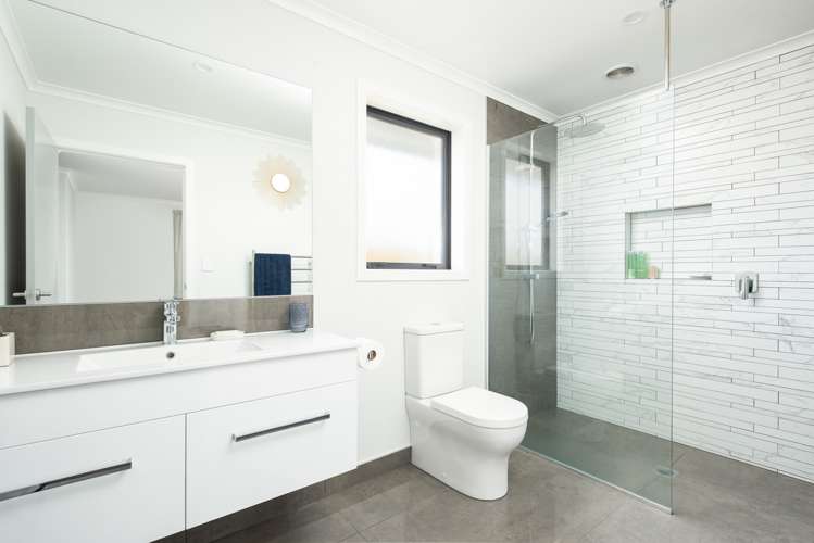 11 Harvard Road Burleigh_10