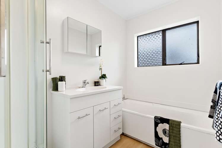 176 Te Atatu Road Te Atatu South_11