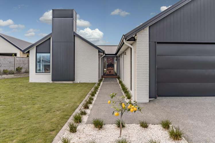 8 Goldstone Place_4