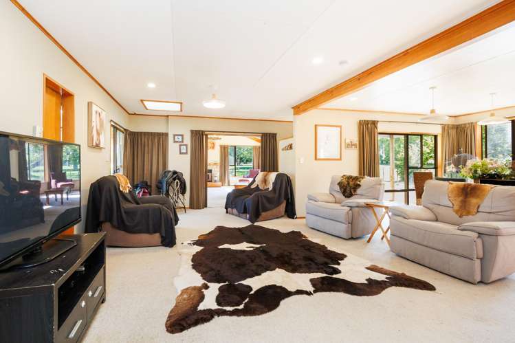 2373 Pohangina Valley East Road Pohangina Valley_19