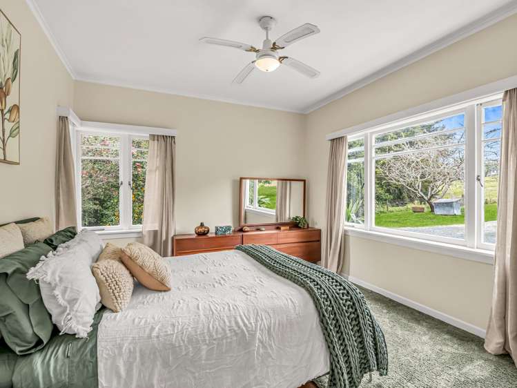 26 Puriri Glade Maungaturoto_13