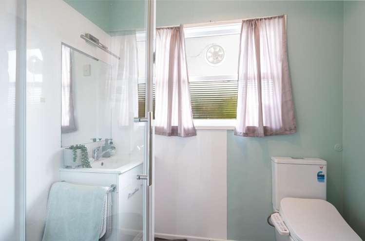1/8 Norwich Street Stoke_10