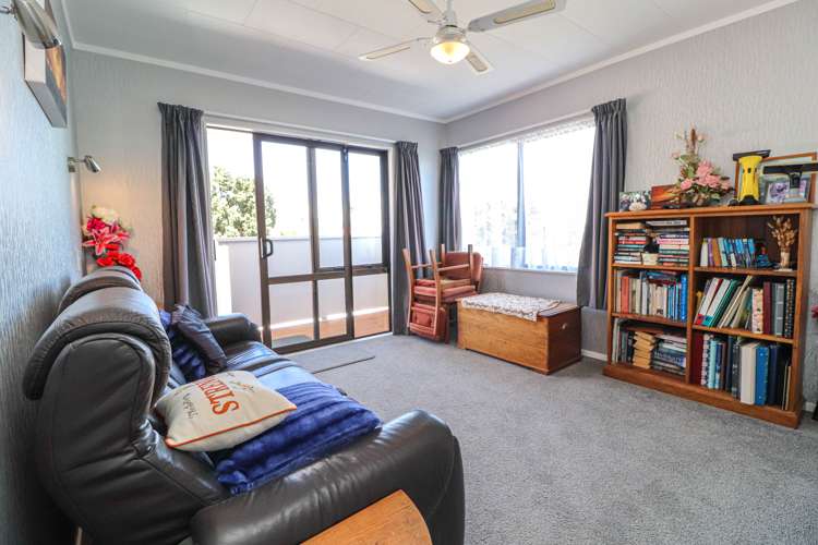 7 West Crescent Te Puru_18