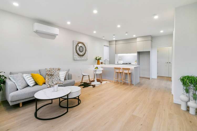 49b Clayburn Road Glen Eden_1