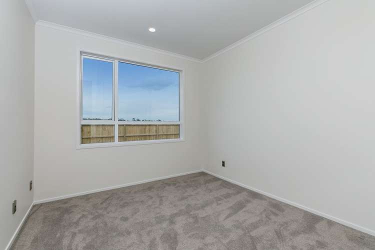 4 Byron Drury Way Riverhead_12