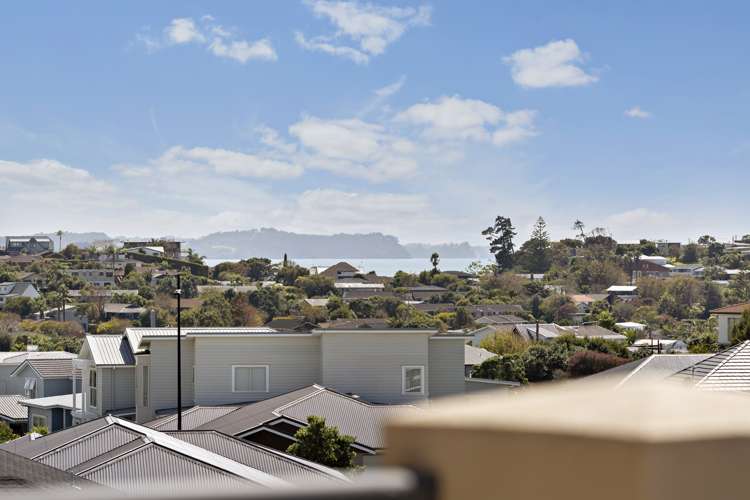 3/126 Whangaparaoa Road Red Beach_13