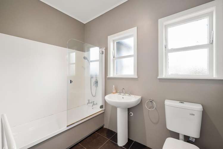 63 Riverside Drive Waiwhetu_9