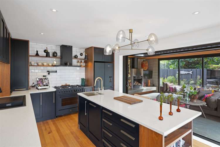 42 Whitfield Street Sumner_9