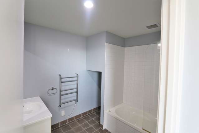 2a/21 Saint Jude Street Avondale_2