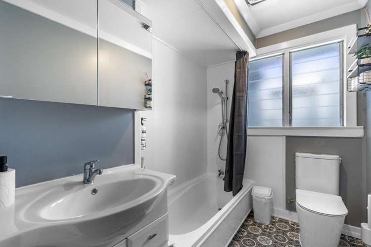 400 North Road Waikiwi_14