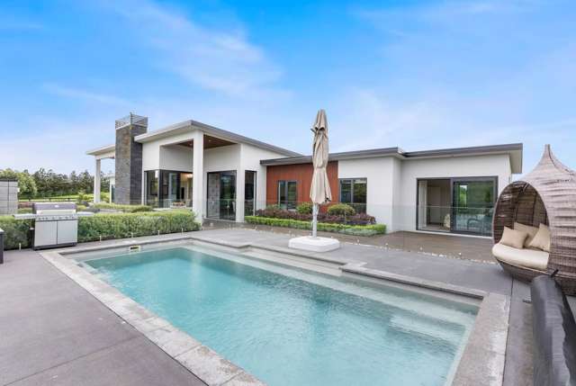Executive Lifestyle in Karaka!