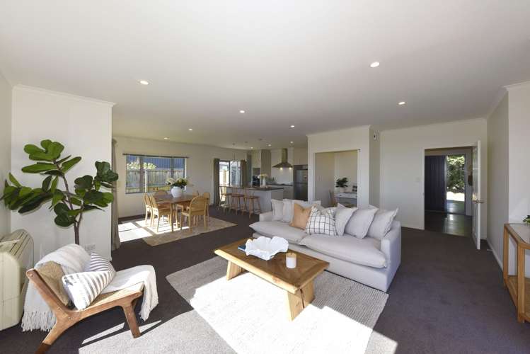 5 Main Road Redcliffs_3