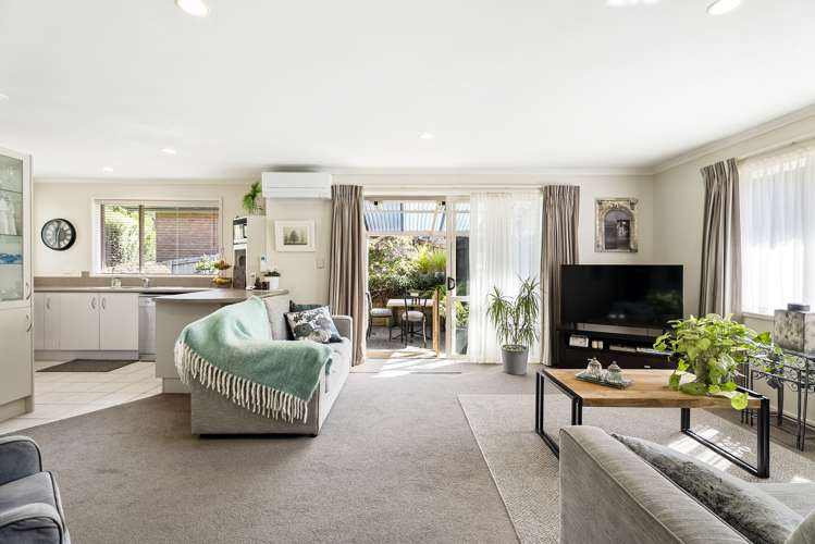 2/22 Ellenbury Place Stanmore Bay_8