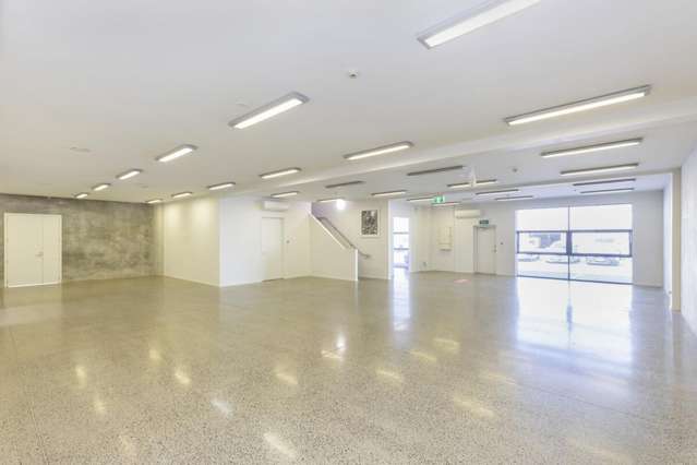 Units 14 & 15, 150 Cavendish Road Casebrook_2