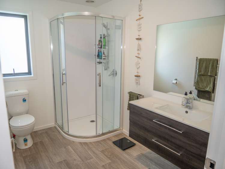 24 Dudley Crescent Cable Bay_13