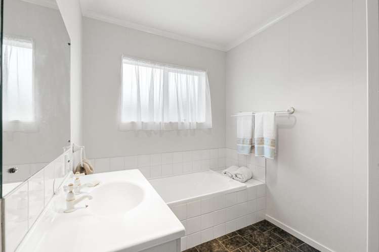 8 Kelsi Street Tawhero_10