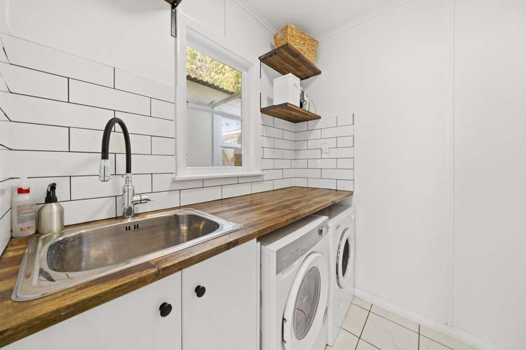 61 Petrie Street Wainuiomata_12