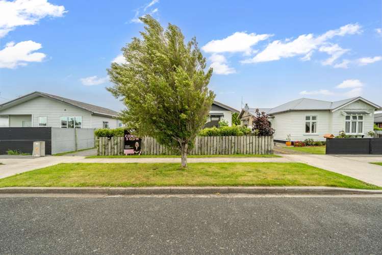 27 Lowe Street Avenal_21