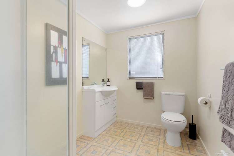 54a Delta Avenue New Lynn_10