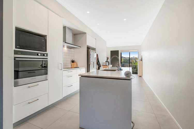 35 Koura Drive Red Beach_9