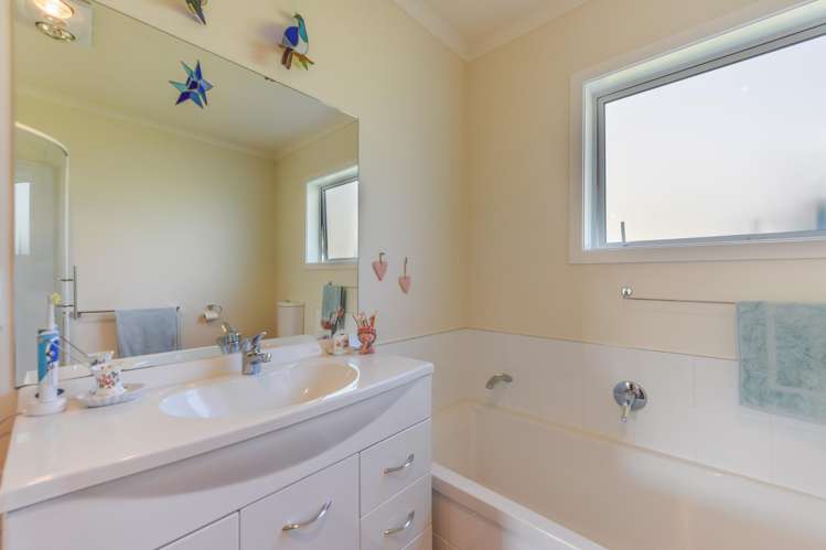 927 Waiwhero Road Ngatimoti_14