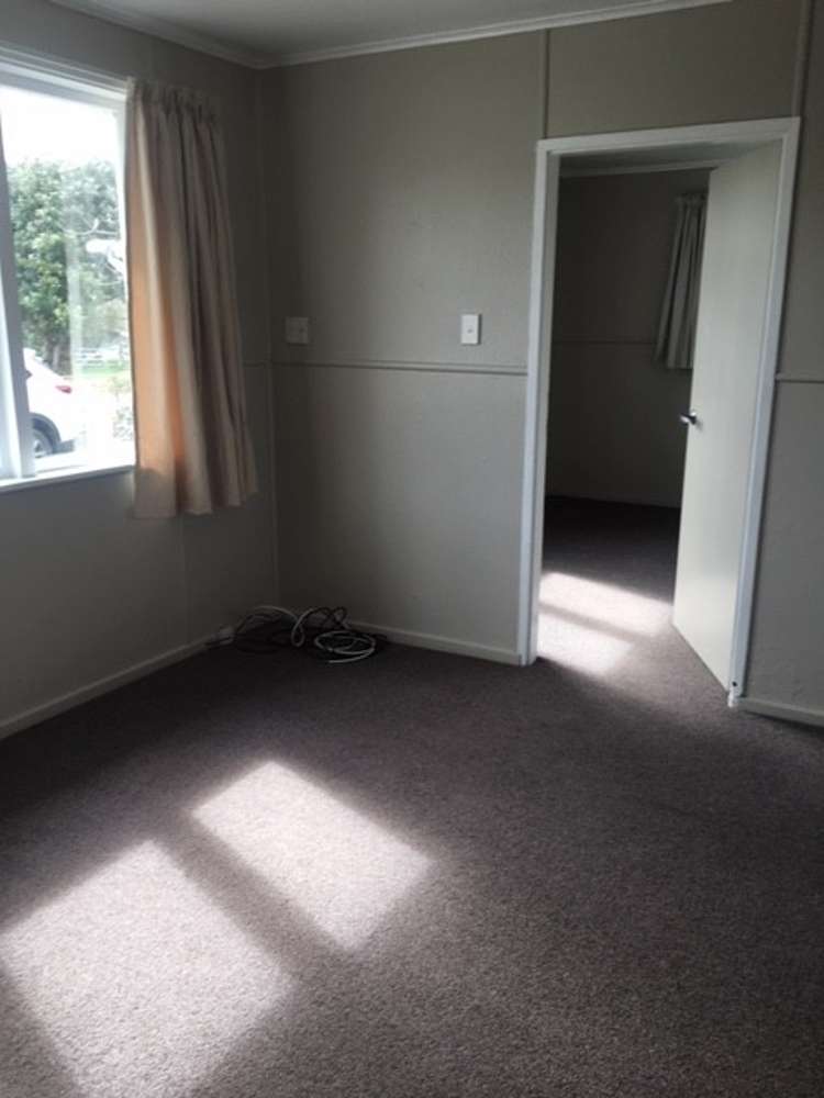 299 Glenbrook Beach Road Glenbrook_11