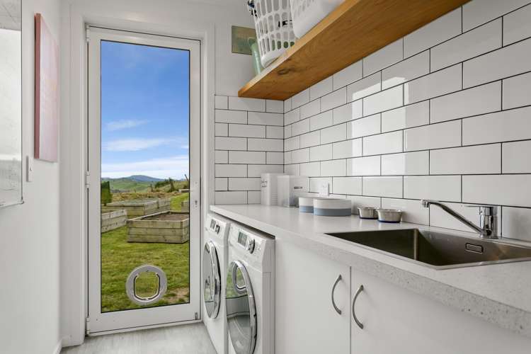 48 Edge Hill Acacia Bay_21