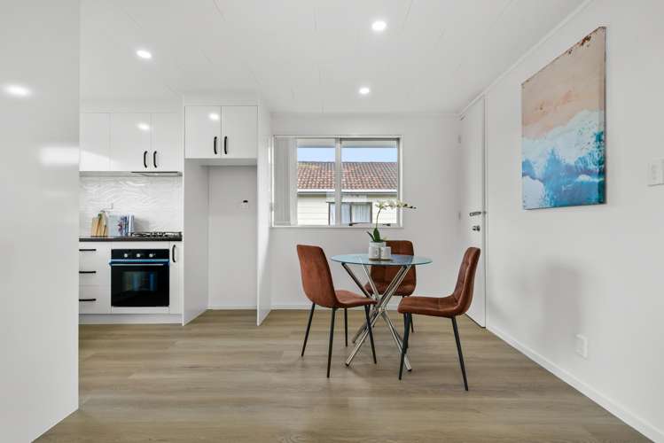 2/33 Secretariat Place Randwick Park_5