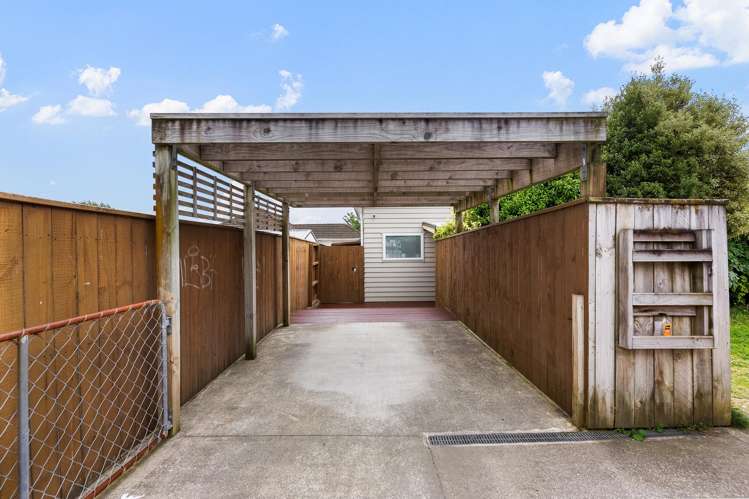 209A Waddington Drive Naenae_14