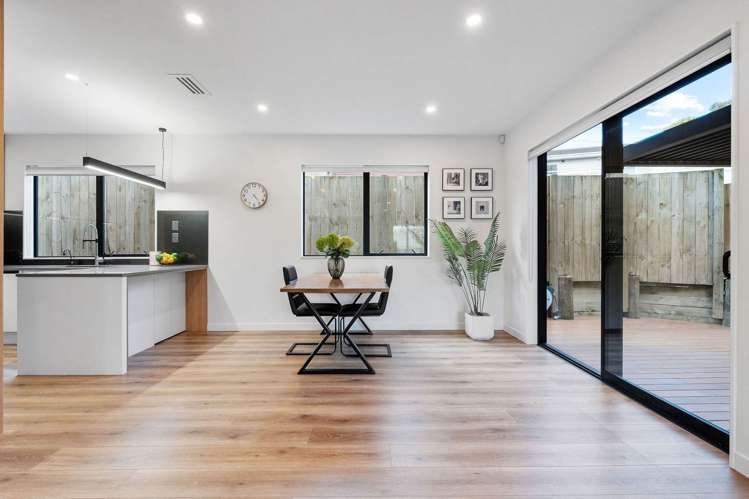 57E Hogans Road Glenfield_9