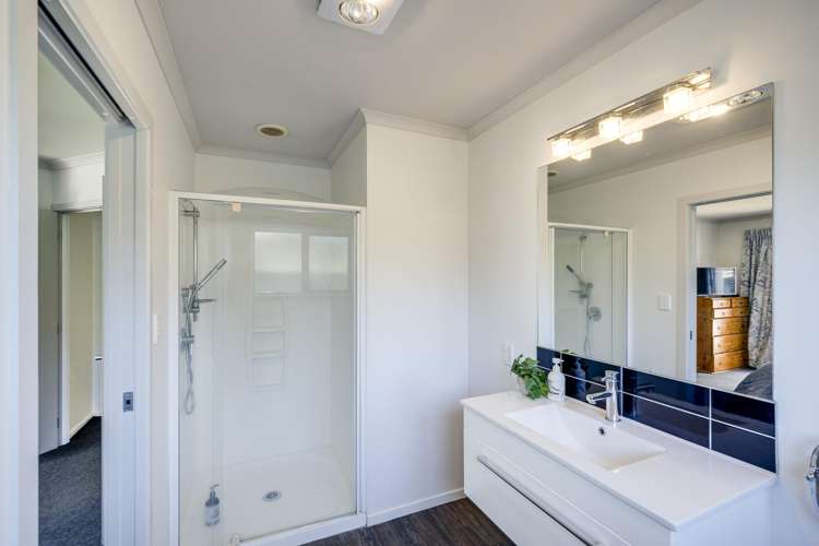 16 Begley Place Frimley_12