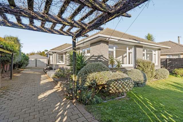 Overseas Owners - Must Be Sold!