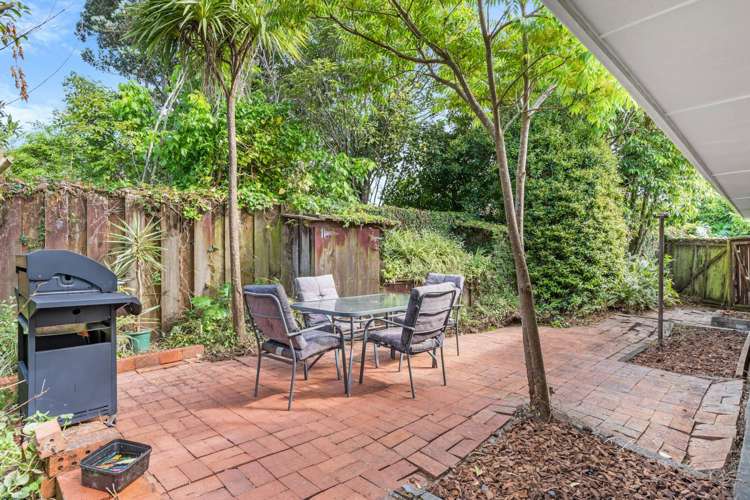 2/9 Pamela Place New Lynn_7