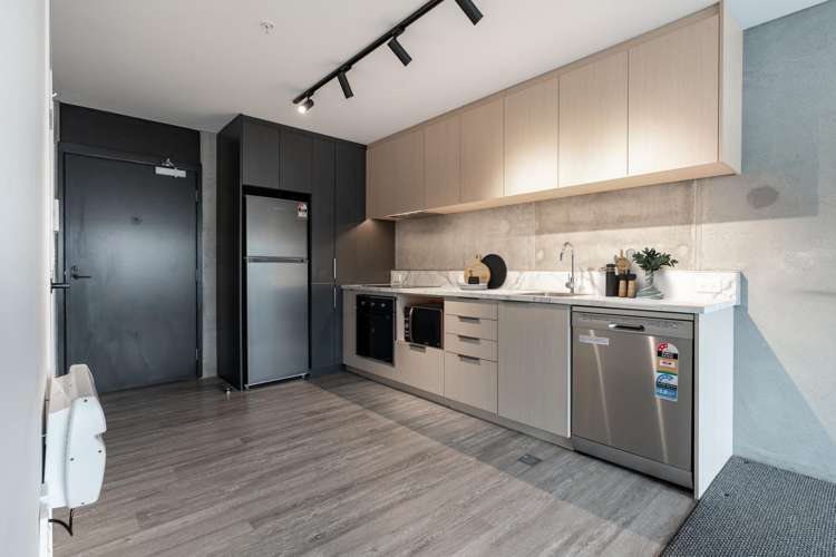 303/21 King Street Mount Cook_3