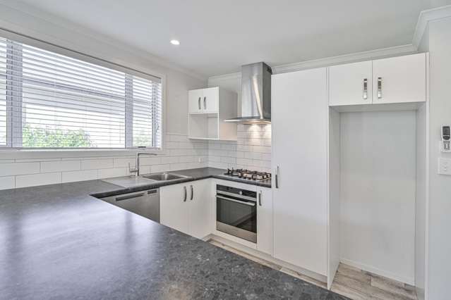 2 Tara Lane Parkvale_3