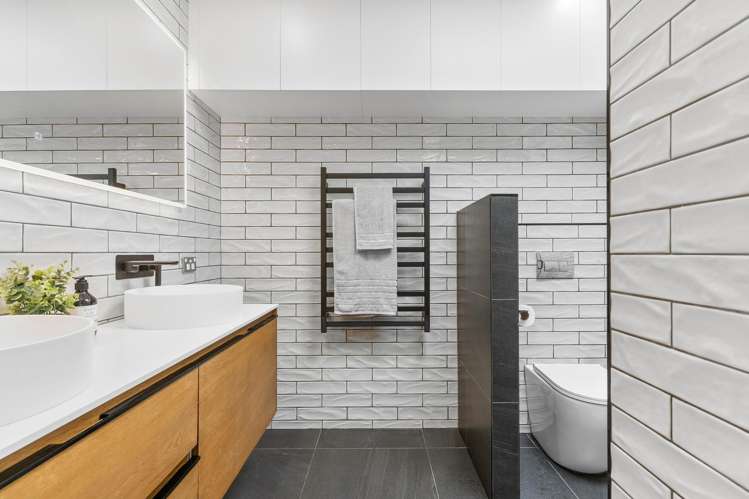 2/104 Sylvan Avenue Northcote_13