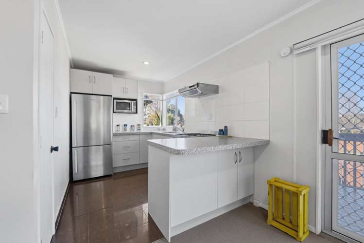 1/17 Lambrown Drive Totara Vale_10