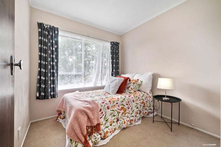 11b Lancelot Place Glenfield_15