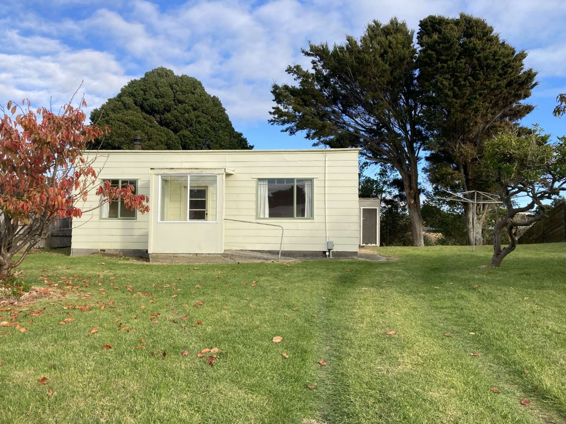 8 Victor Road Raumati Beach_0