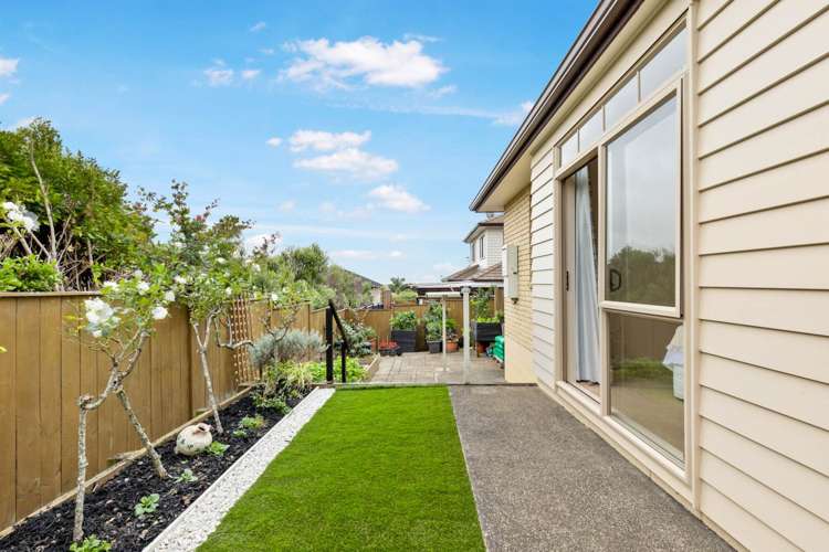 27 Amaretto Avenue Flat Bush_11