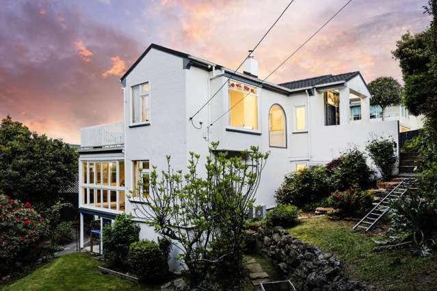A Private Garden Sanctuary - Heart of Maori Hill