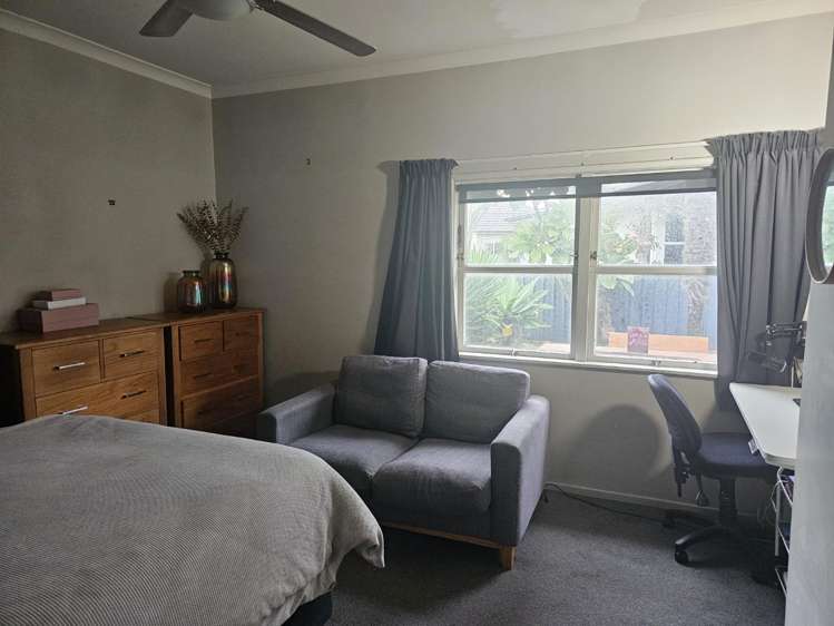 1b Cassino Crescent Onekawa_12