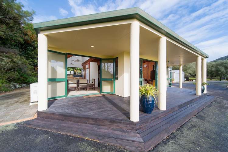 13 Elmsley Road Maungatapere_11