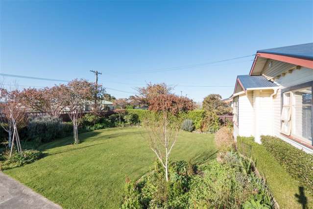 9 Egmont Street Hawera_1