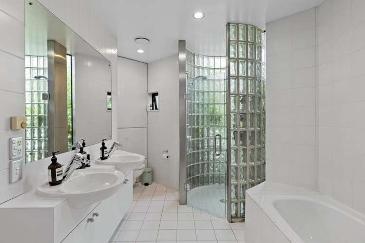 8 Harrods Court Fendalton_13