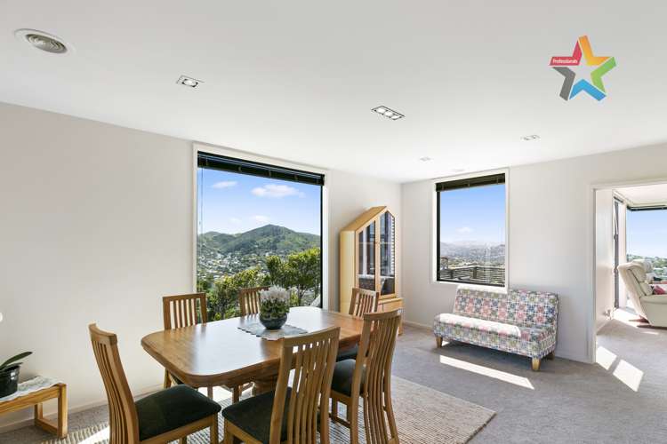 1 Mewburn Rise Karori_2
